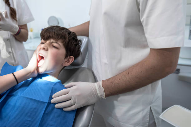 Best Broken Tooth Emergency  in Millwood, WA